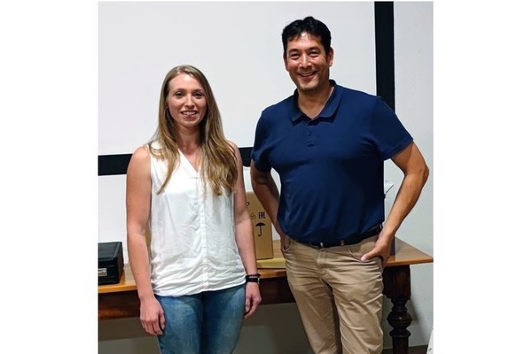 Sabrina Jund und B&uuml;rgermeister Markus Hollemann