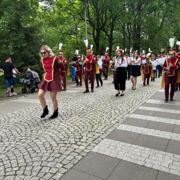 Parade anlsslich des Stadtfests in Konstancin.-Jeziorna im Juni 2025