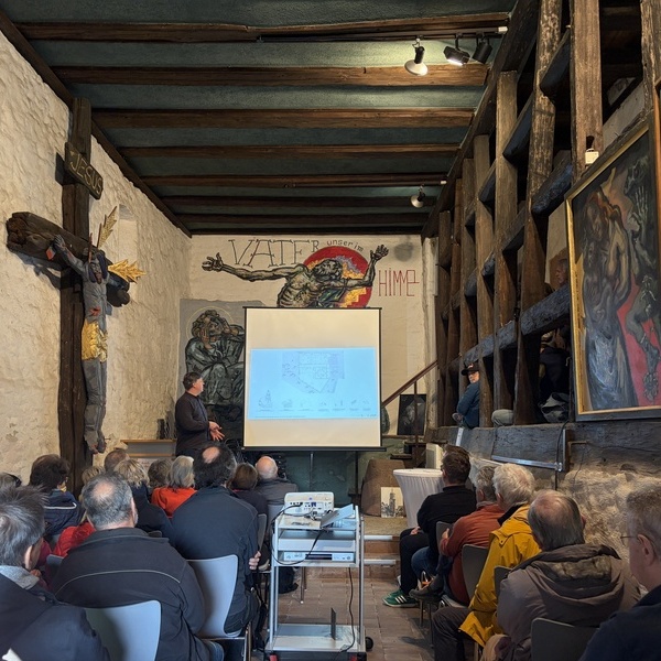 Zukunft Storchenturm IMG_6427 - Voller Saal bei der Pr�sentation im Storchenturm. Foto: Gemeinde Denzlingen